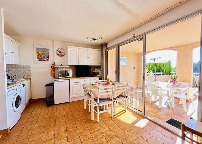 Appartement Sm180-305 Sainte Maxime Vue T2 Piscine Et Parking